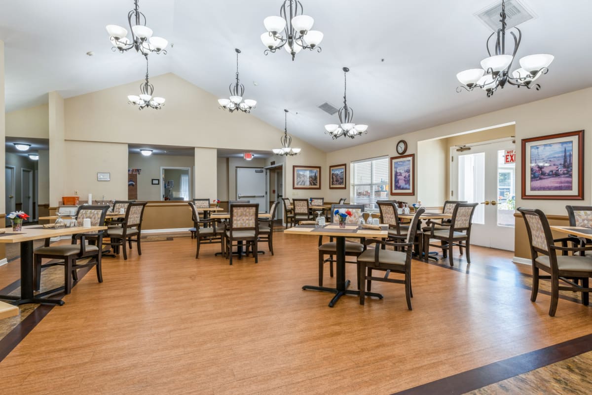 Dining room at Trustwell Living at Davenport Place in Silverton, Oregon