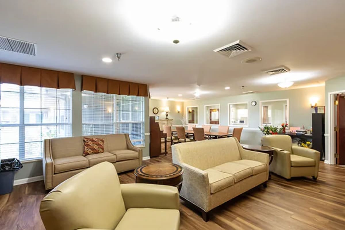Community lounge at Trustwell Living at Shelby Gardens Place in Cordova, Tennessee