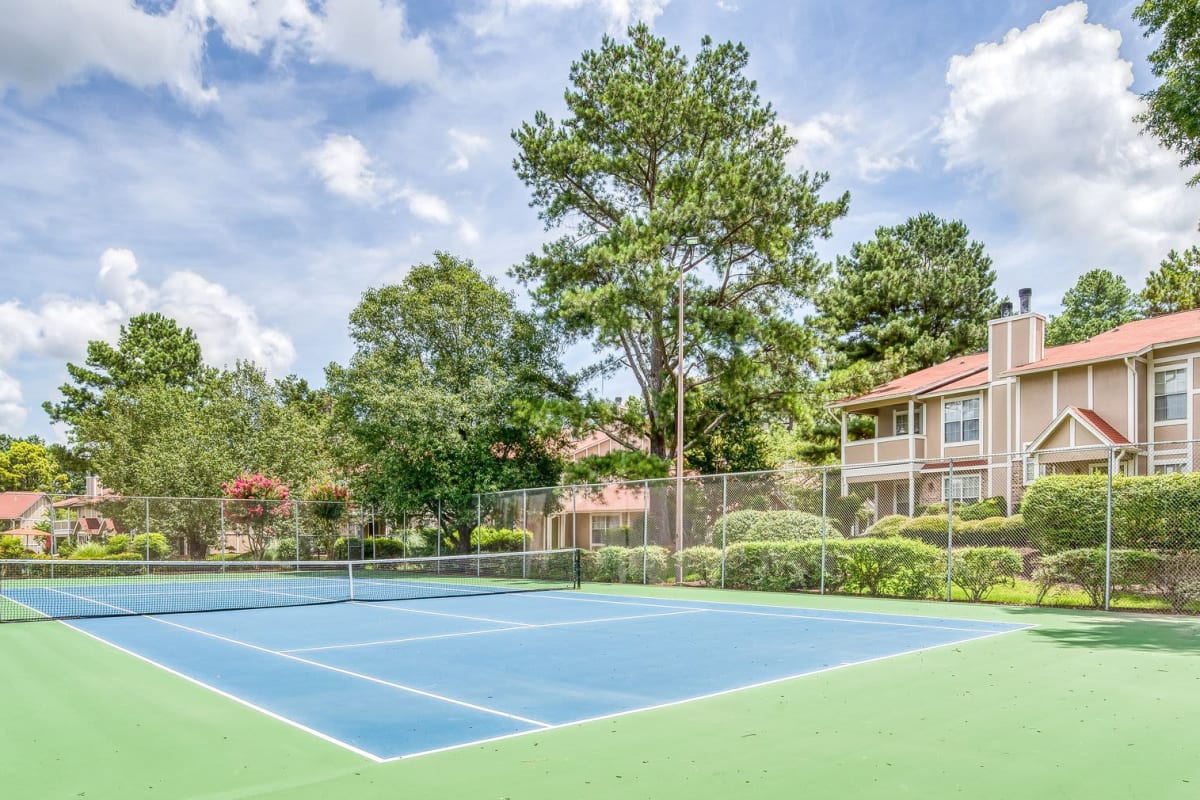 On-site tennis courts at Courts at Waterford in Chattanooga, Tennessee