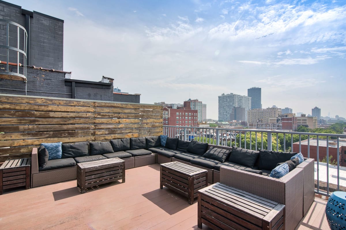 Rooftop deck at The Maynard at 5718 N Winthrop in Chicago, Illinois
