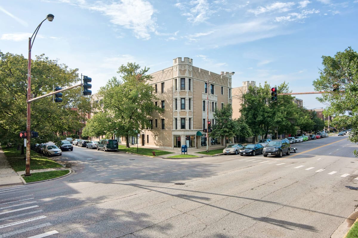 Street view of community at The Maynard at 7100 N Sheridan in Chicago, Illinois