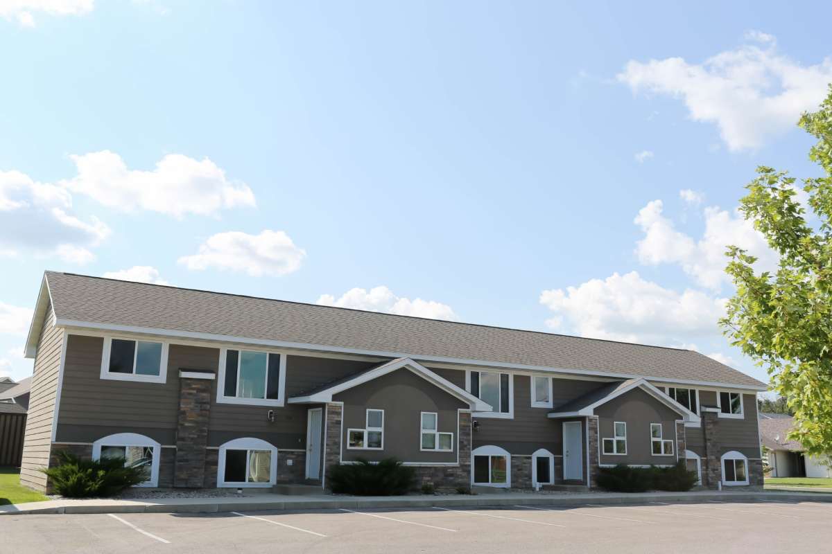 Exterior of townhomes at College Town Mankato in Mankato, Minnesota