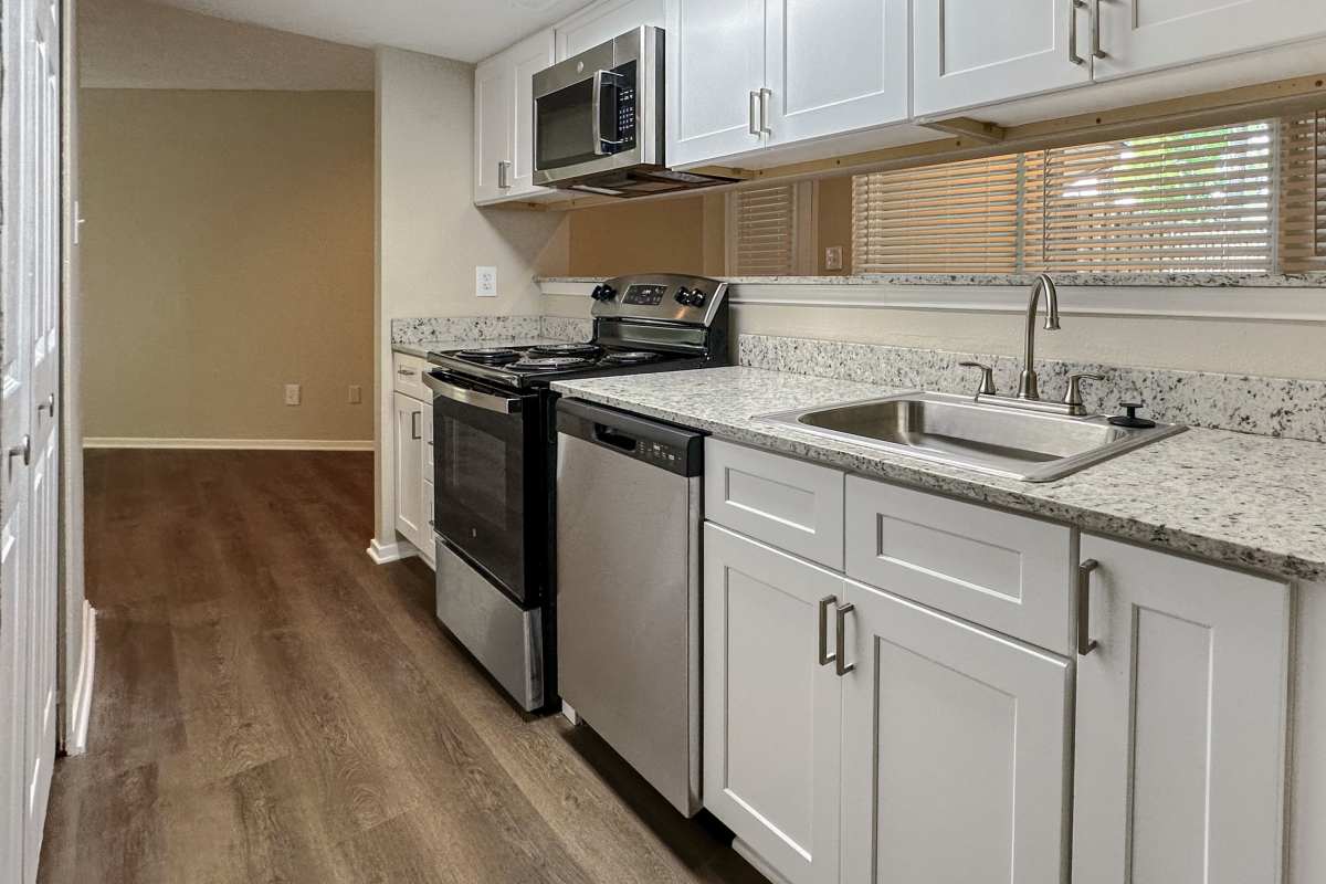 Updated kitchen at Legacy on Lynnfield in Memphis, Tennessee