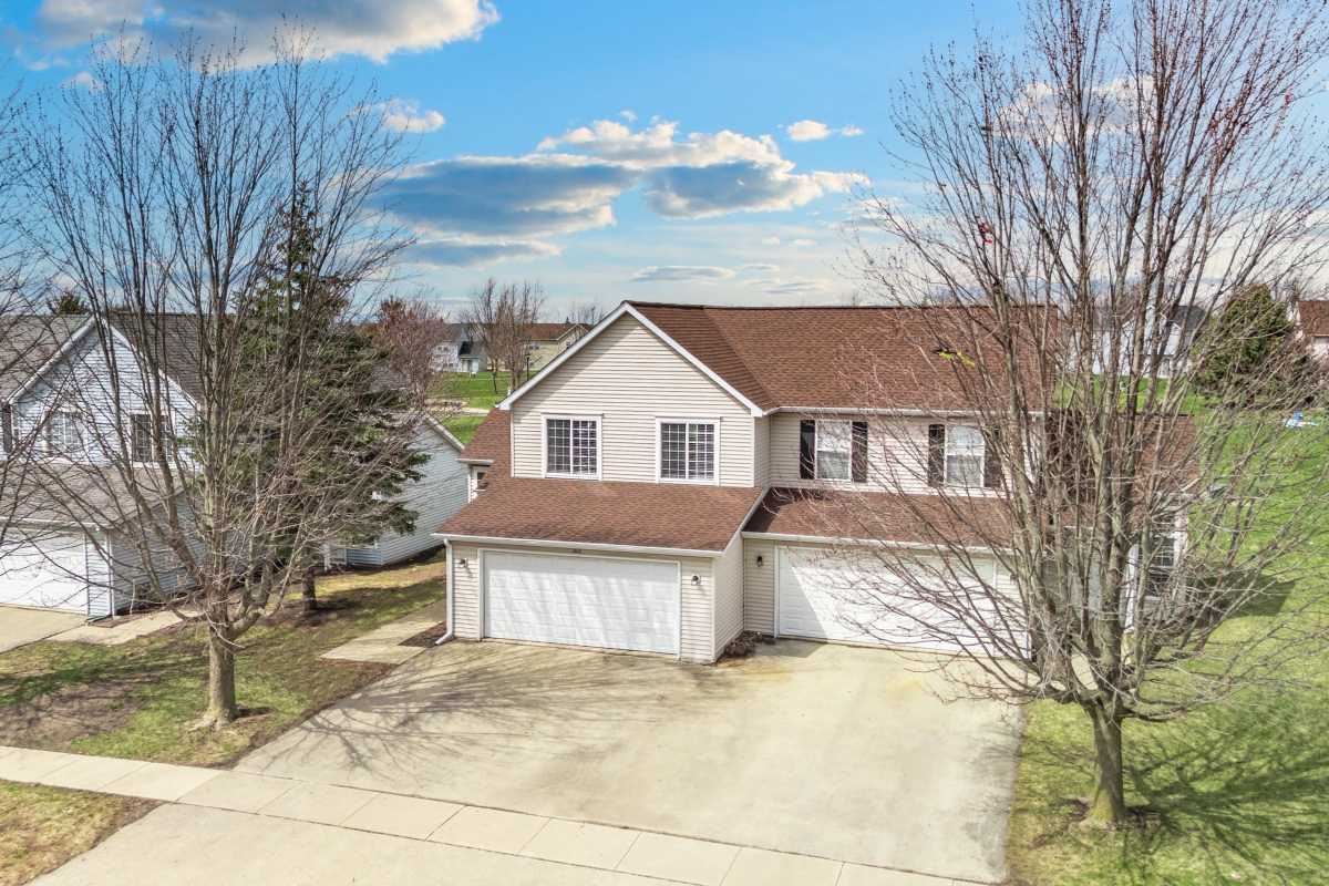 Attached garages at Meadowlark Townhomes in Dekalb, Illinois
