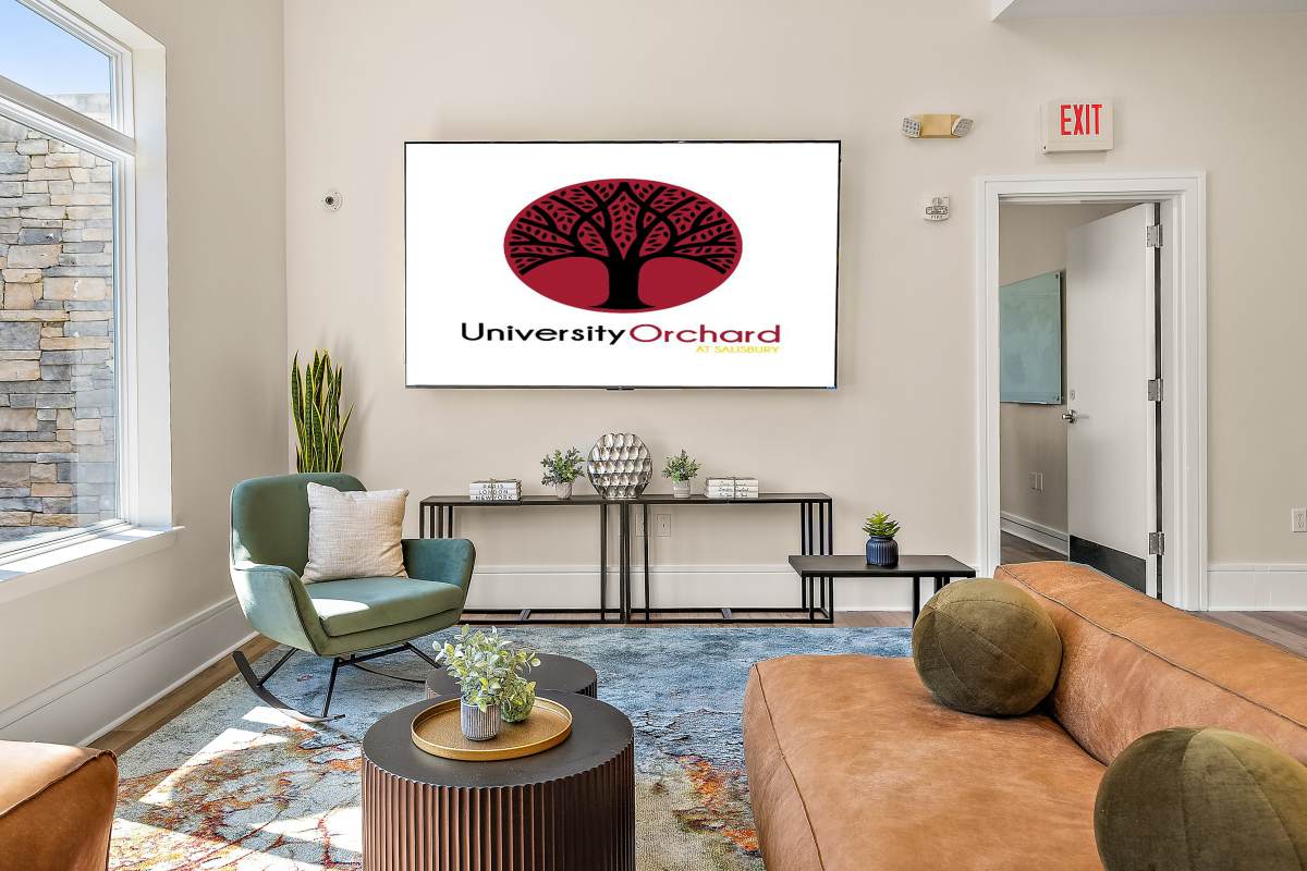 Bar seating at University Orchard in Salisbury, Maryland
