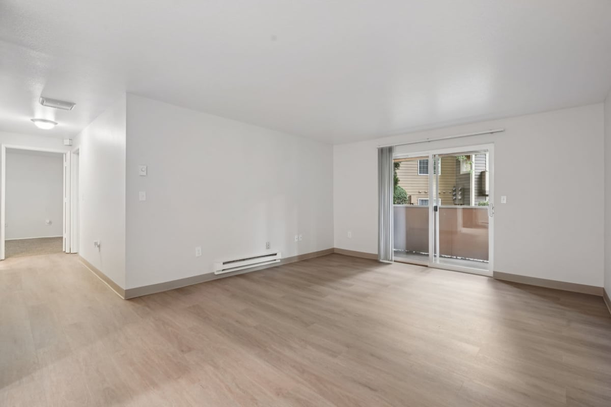 Living Room at Arnada Pointe in Vancouver, Washington