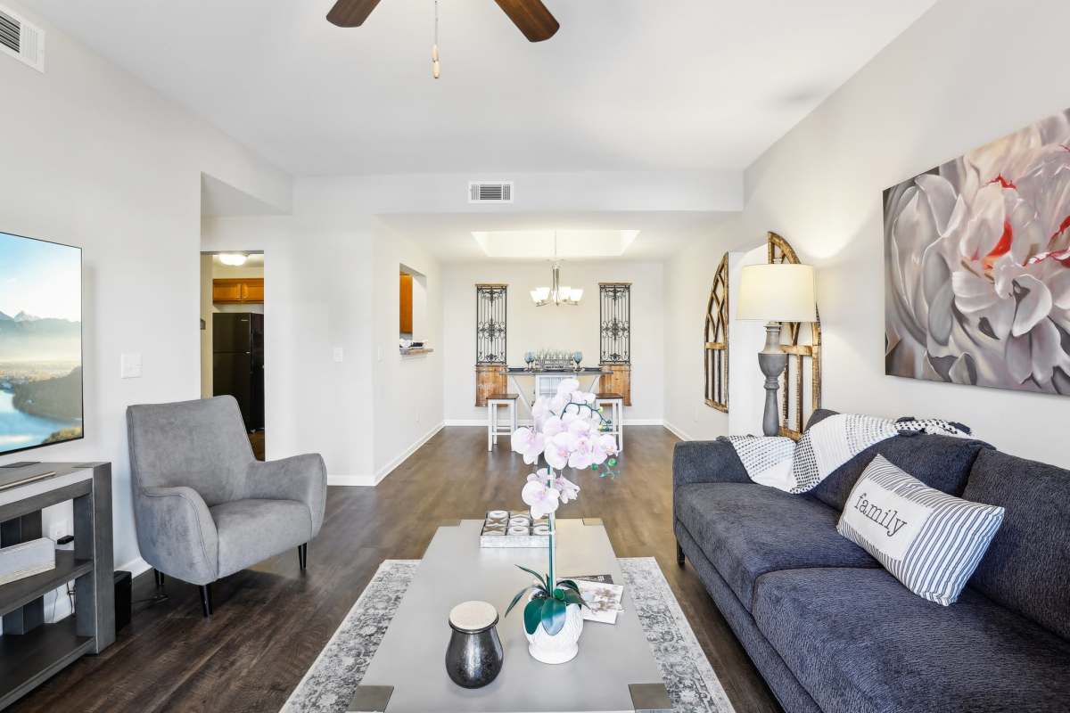 Spacious living room with furnitures at The Retreat at Arden Village Apartments in Columbia, Tennessee