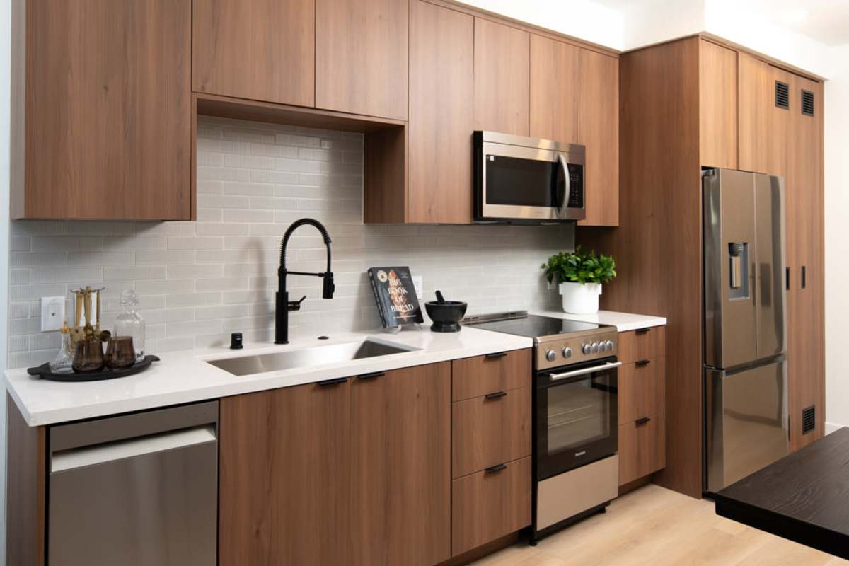 Vivien Side by side refrigerator in Los Angeles, California