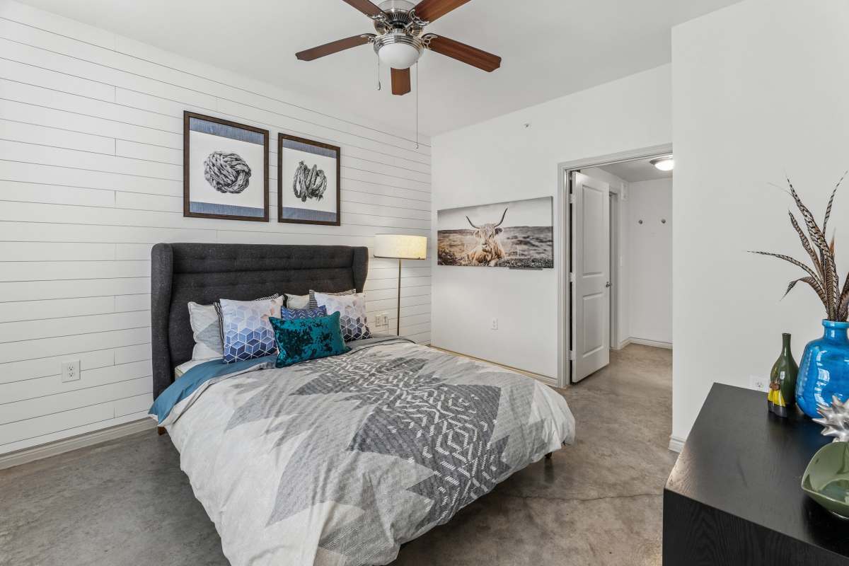 model bedroom with ceiling fan