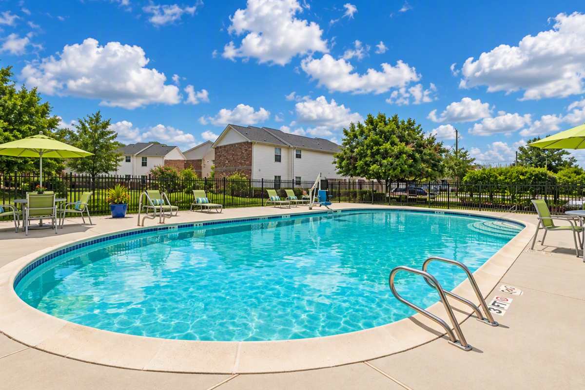 Accessible pool at Meadowbrook Plaza in Houston, Texas