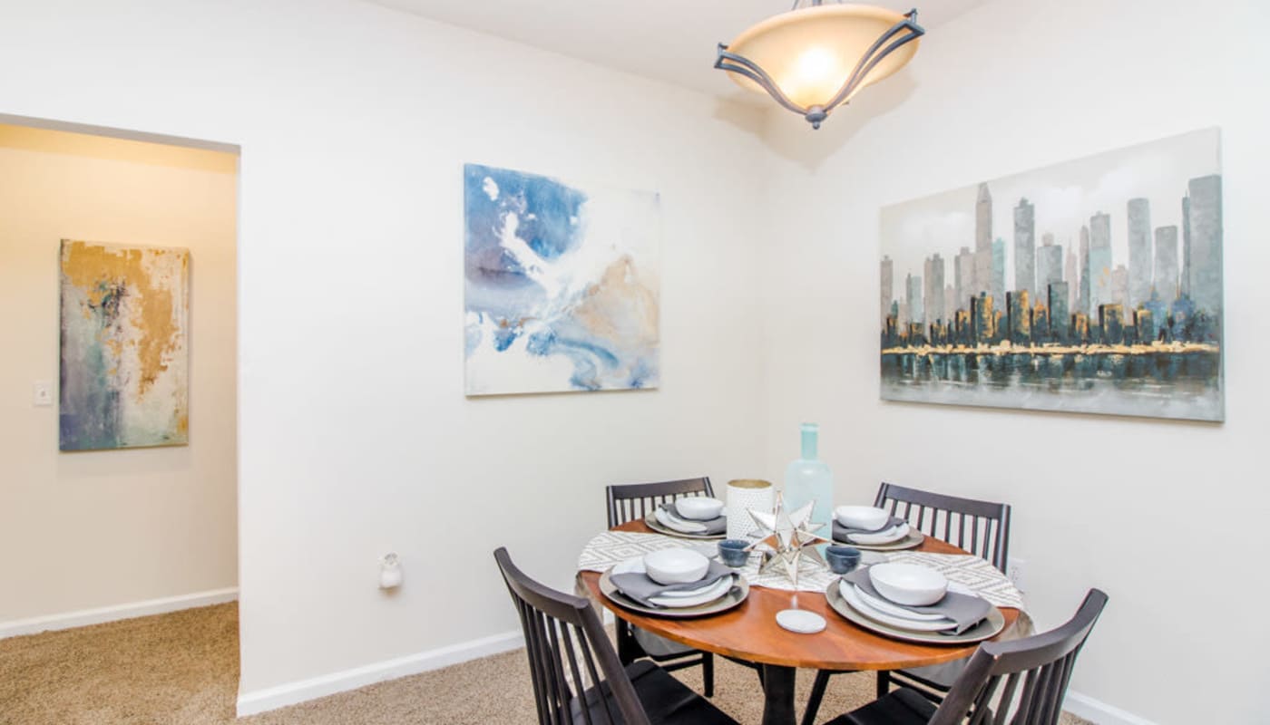 Dining room at Oakbrook Village in Summerville, South Carolina