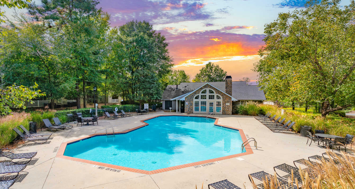 riverfront seating at Hollis 7601 in Charlotte, North Carolina