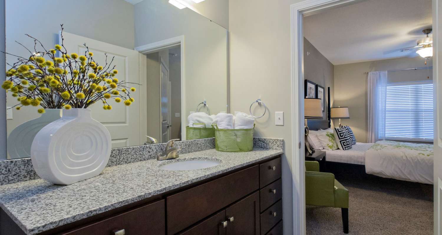 primary bathroom at The Residences at New Longview in Lee's Summit, MO