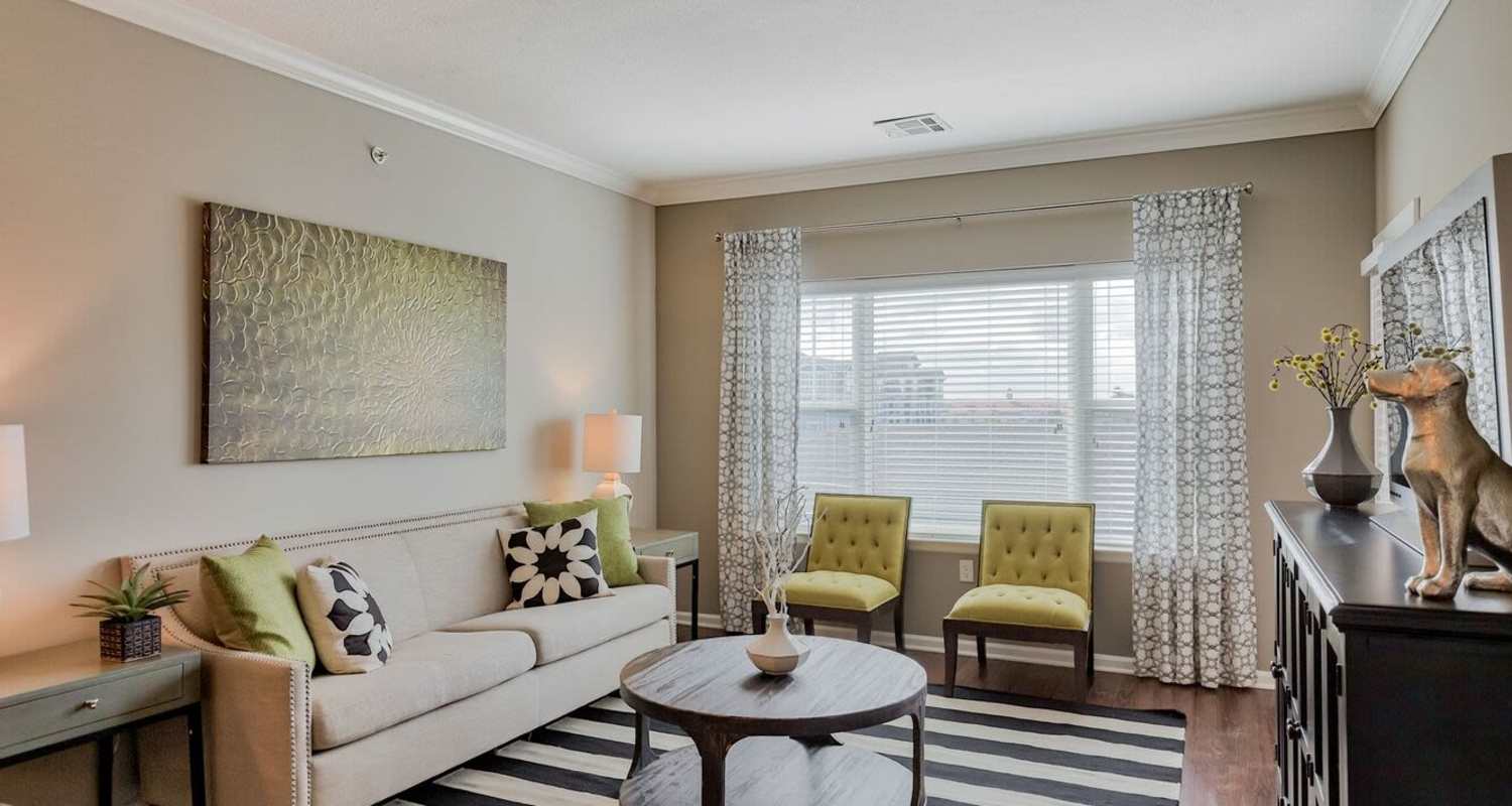living room at The Residences at New Longview in Lee's Summit, MO