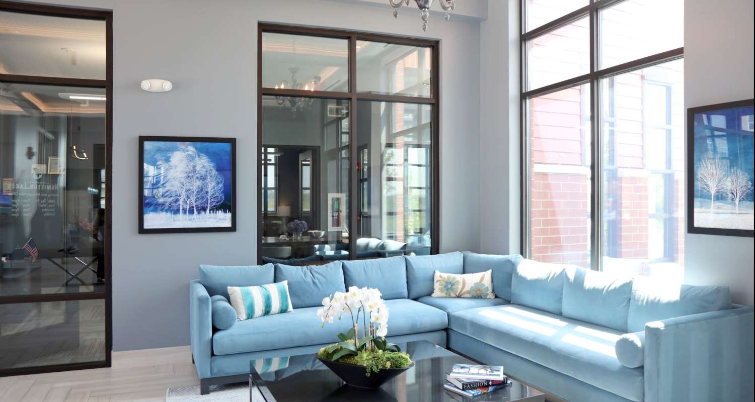 Lobby at The Residences at Hamilton Lakes in Itasca, IL