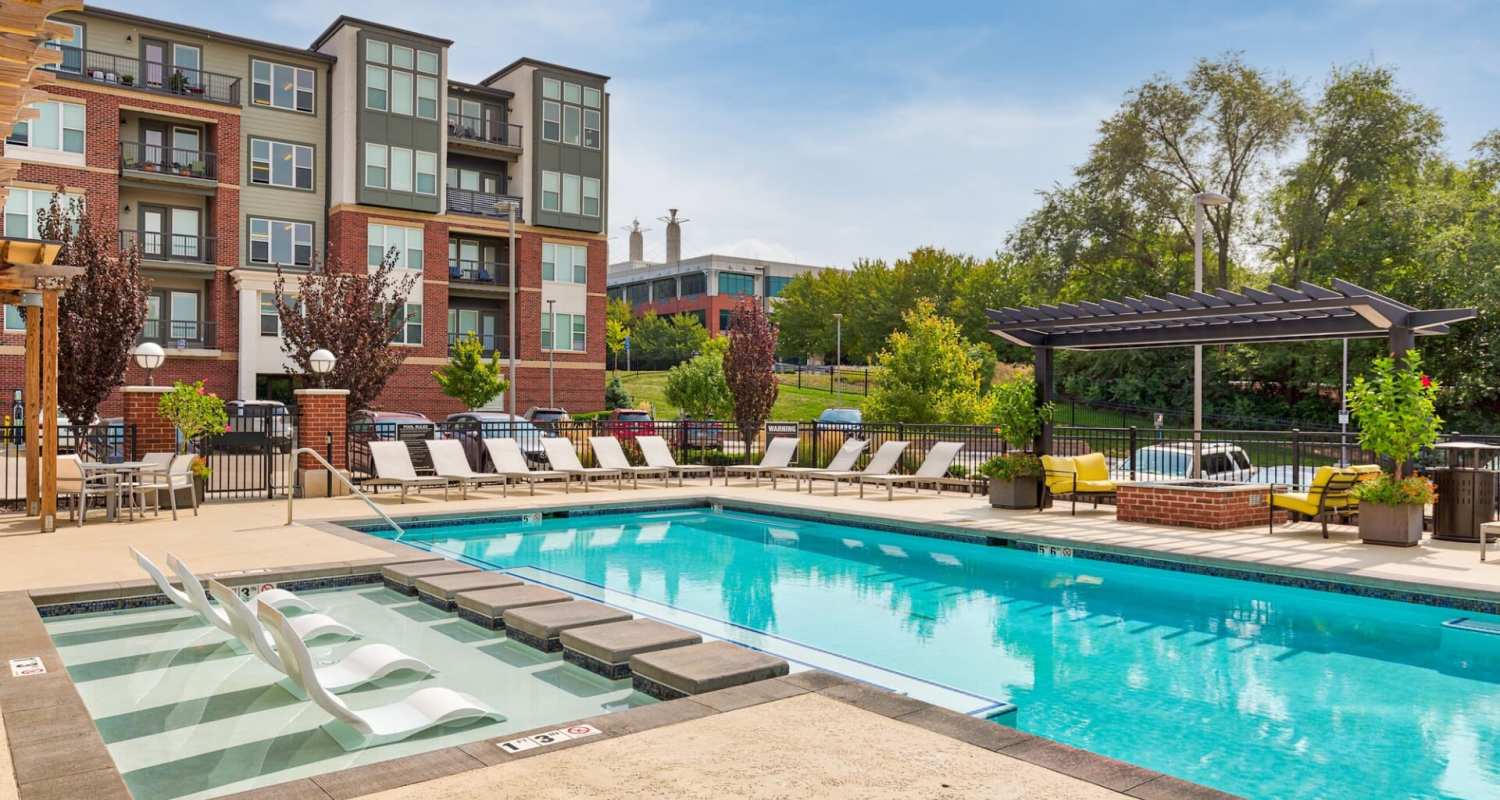 Outdoor pool at Summit on Quality Hill in Kansas City, MO