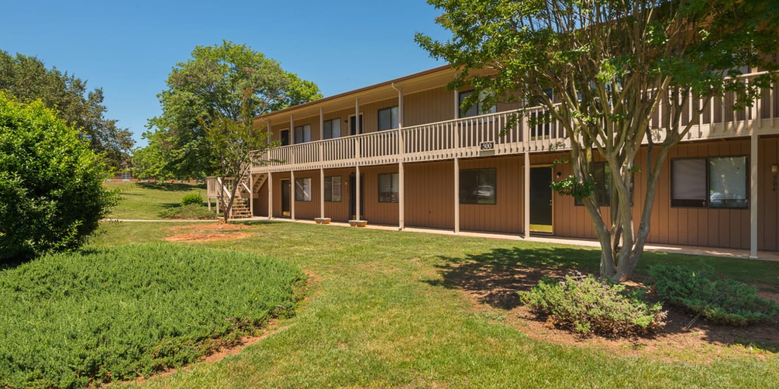 Photos of Lakewood Apartment Homes in Salisbury NC