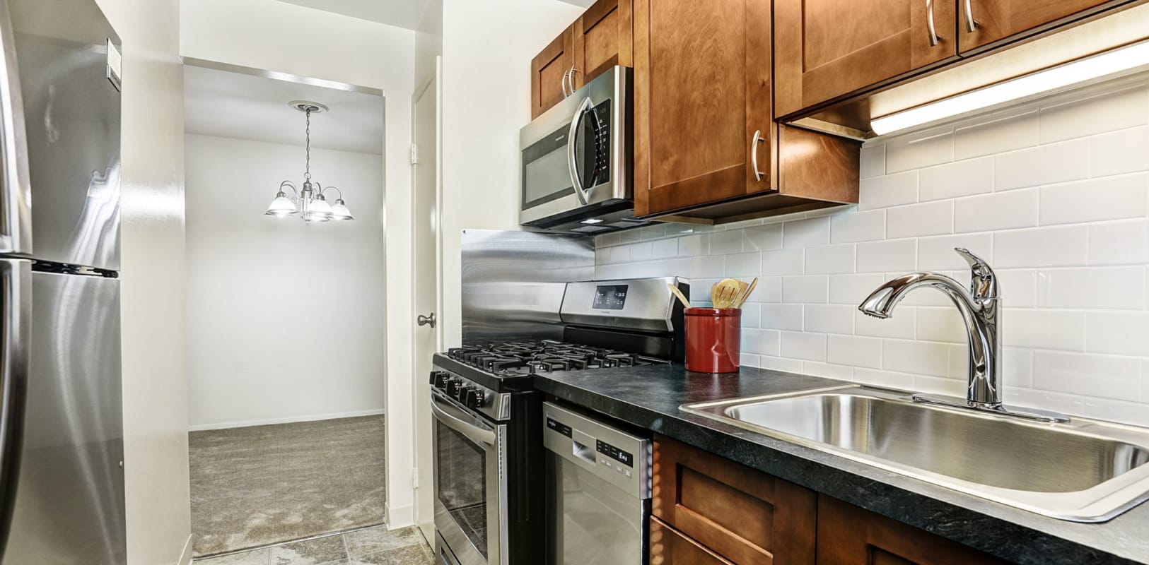 Fully equipped kitchen at Lehigh Plaza Apartments in Bethlehem, Pennsylvania
