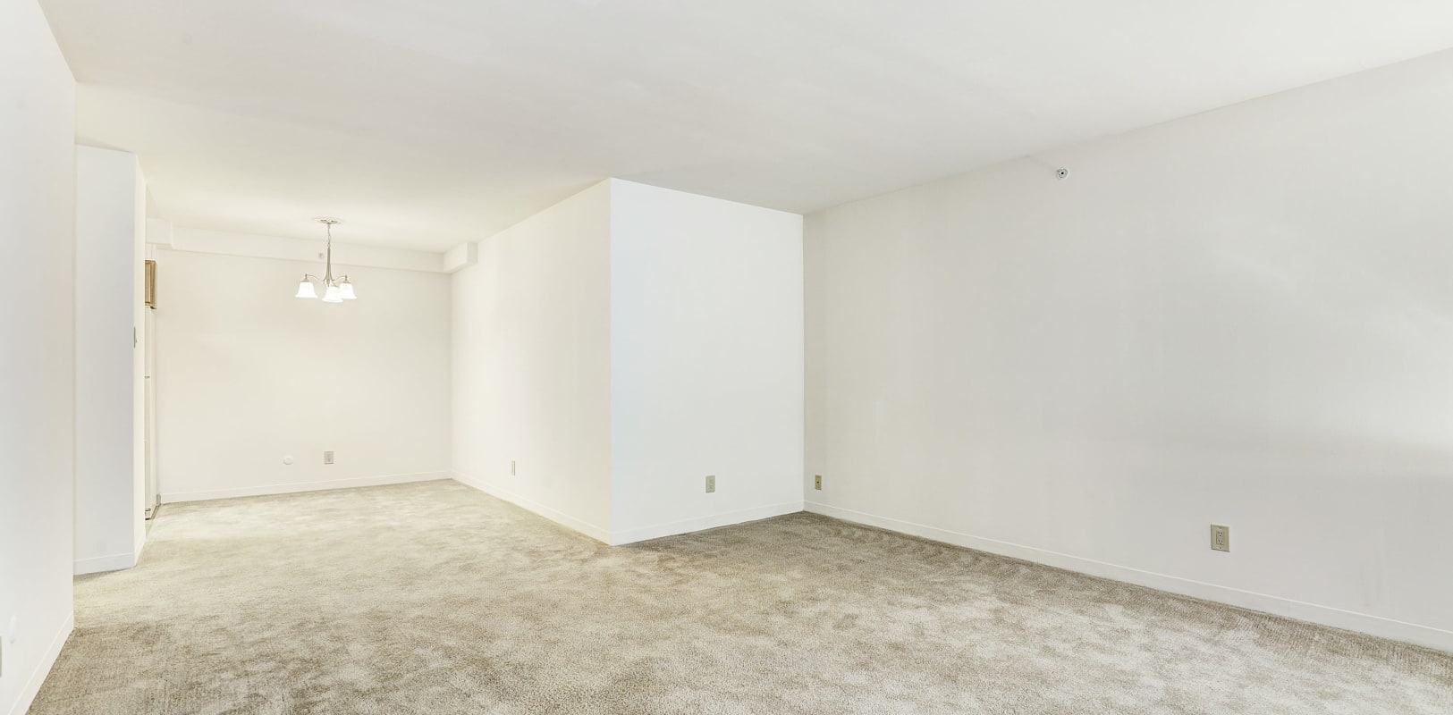 Big room with white paint at Apartments in Bethlehem, Pennsylvania
