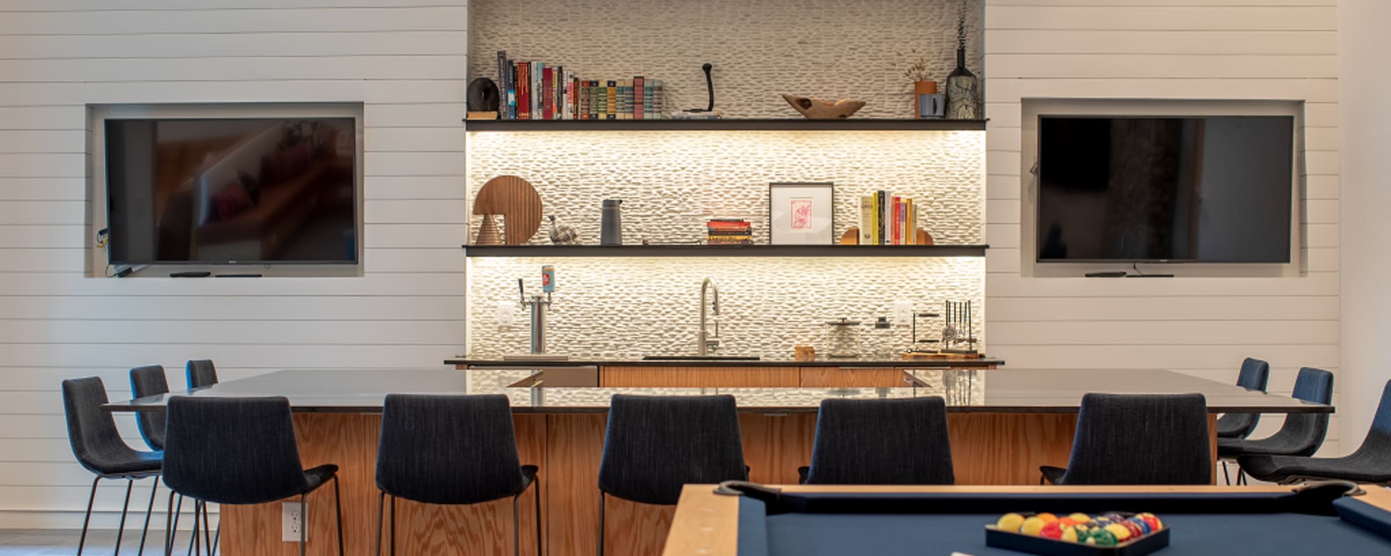 Amenities at Heritage Plaza in San Antonio, Texas