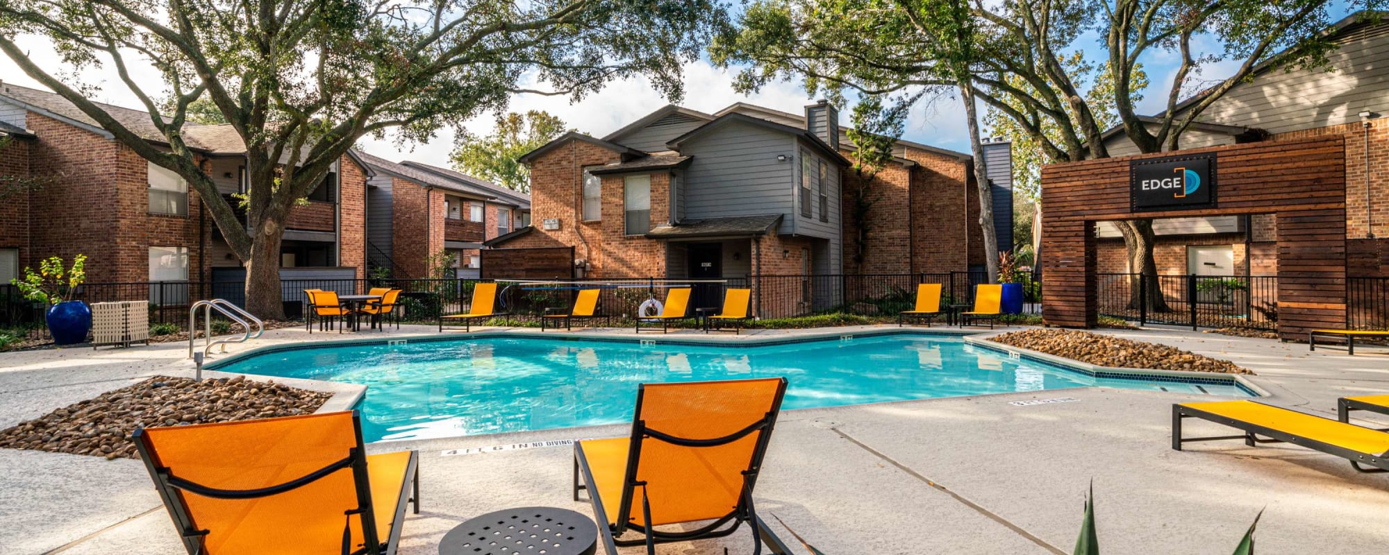 Apartments at The Edge at Clear Lake in Webster, Texas