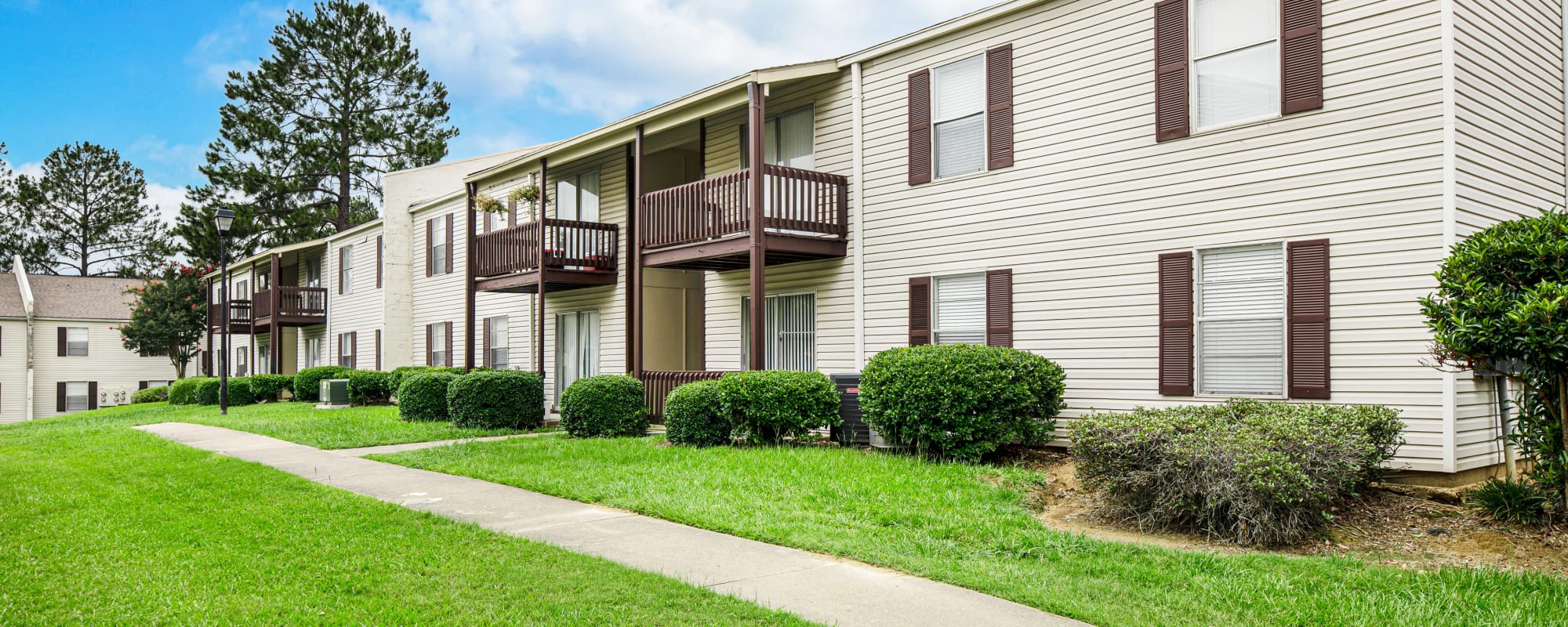 Northbrook & Pinebrook in Ridgeland, Mississippi apartments