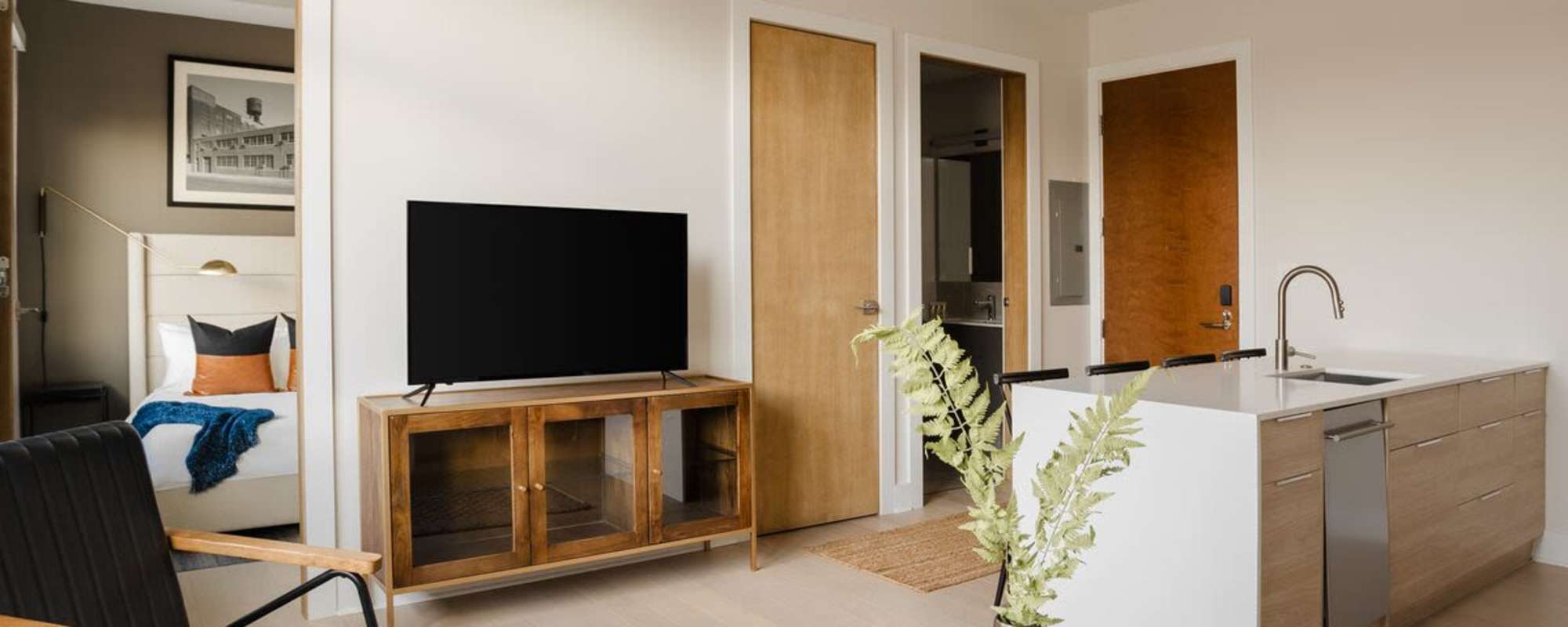 Apartment with modern finishes at 313 RACE in Philadelphia, Pennsylvania
