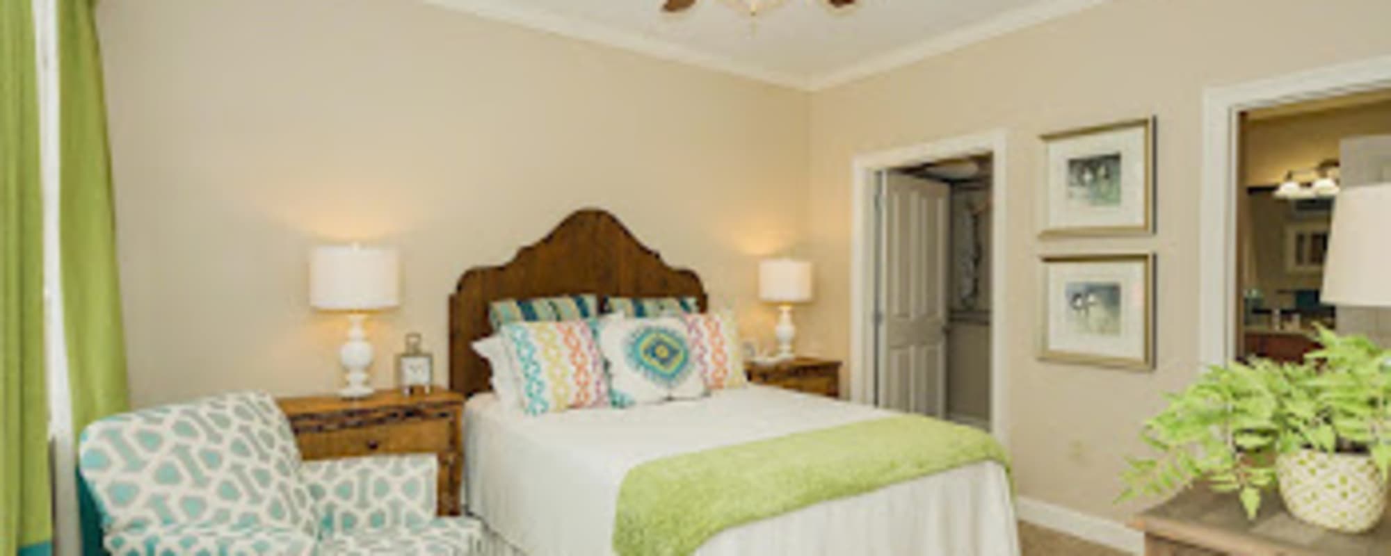 Bedroom with a comfortable bed at Coates Bluff At Wright Island in Shreveport, Louisiana