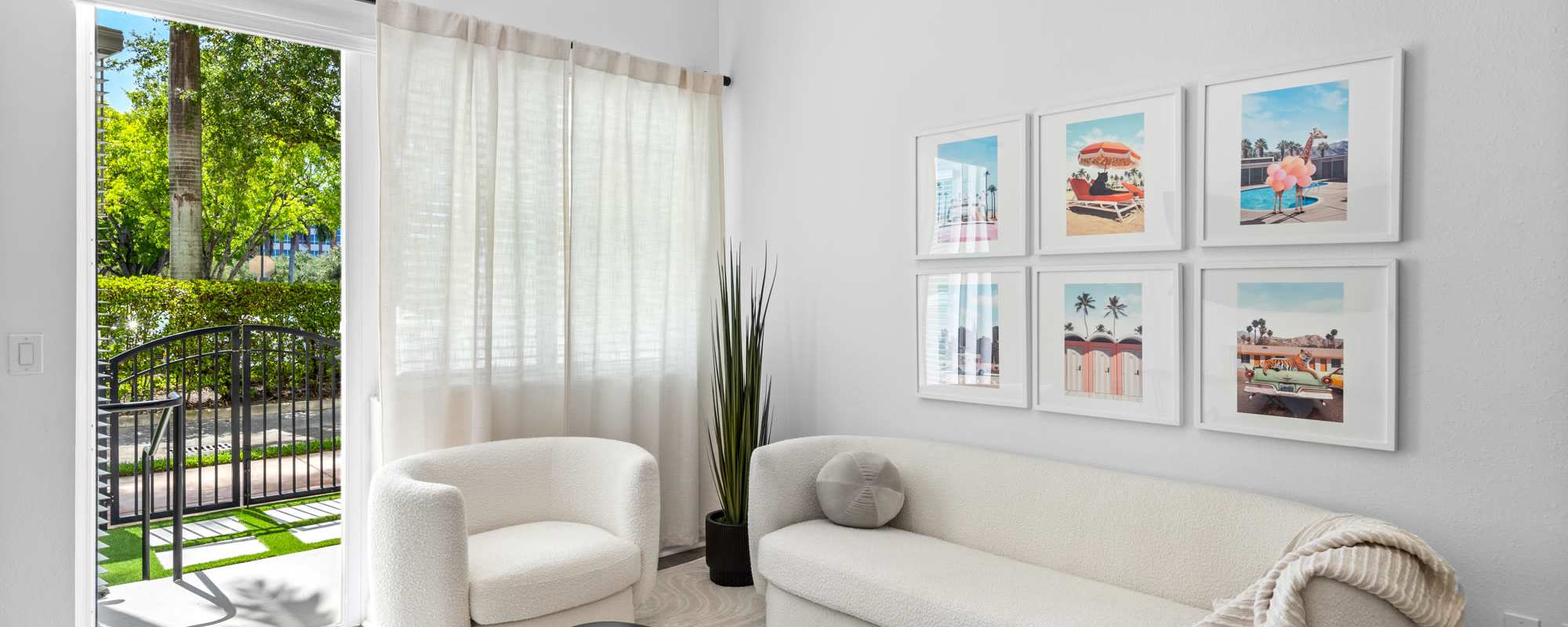 Apartment with a patio at Cordoba in Doral, Florida