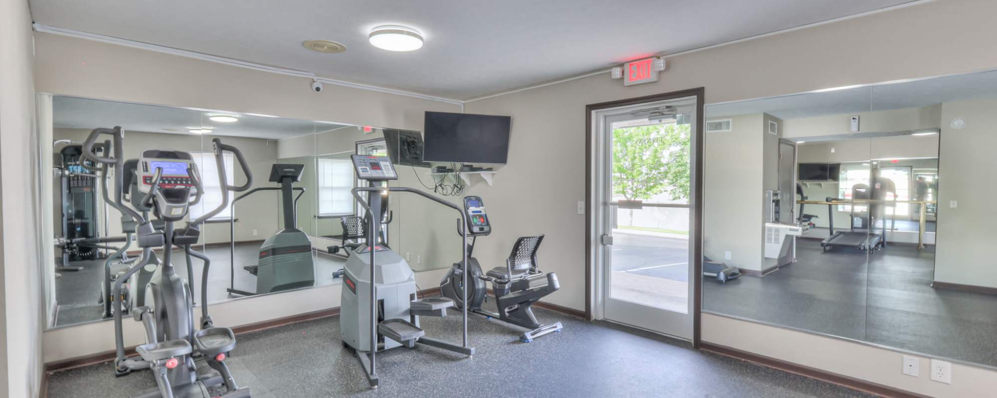 Upscale apartments at Laurel Woods Apartments in Smyrna,Tennessee