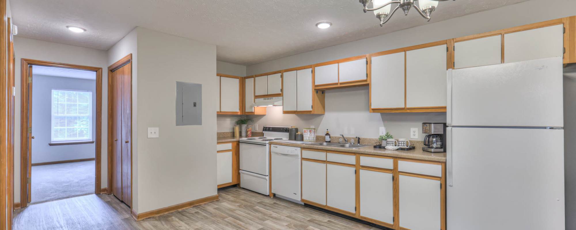 Modern apartments at Laurel Woods Apartments in Smyrna,Tennessee