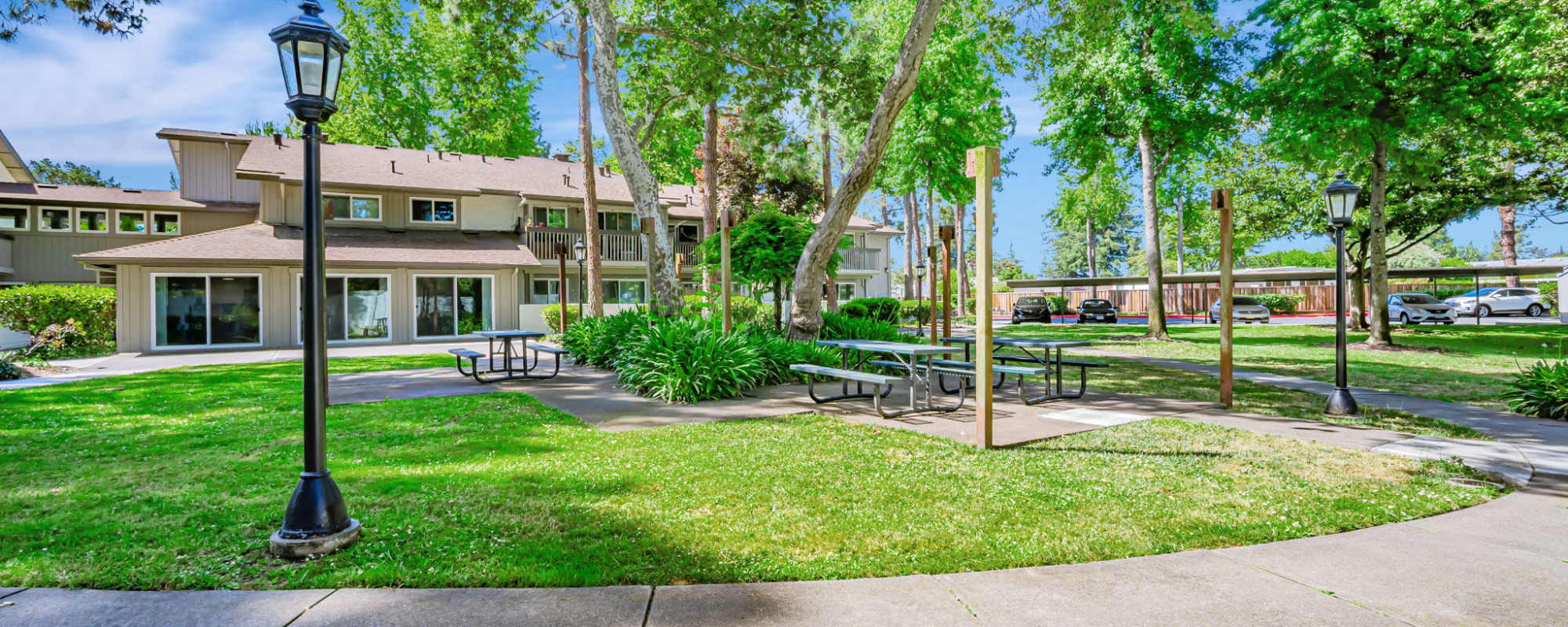 Apartments at Country Club Village in Rohnert Park, California