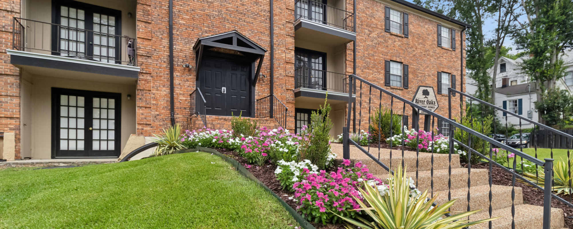 Apartments at River Oaks in Vicksburg, Mississippi