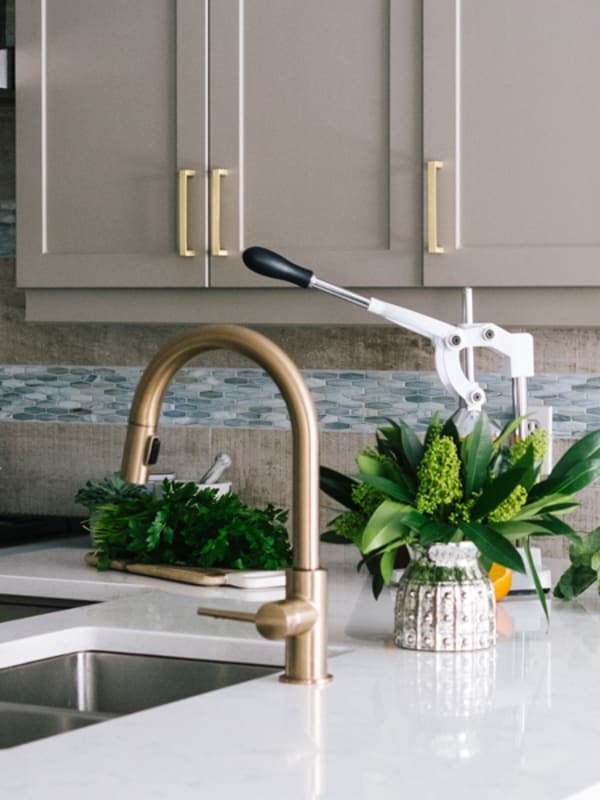 Bright and modern kitchen model at The Kelvin in Huntsville, Alabama