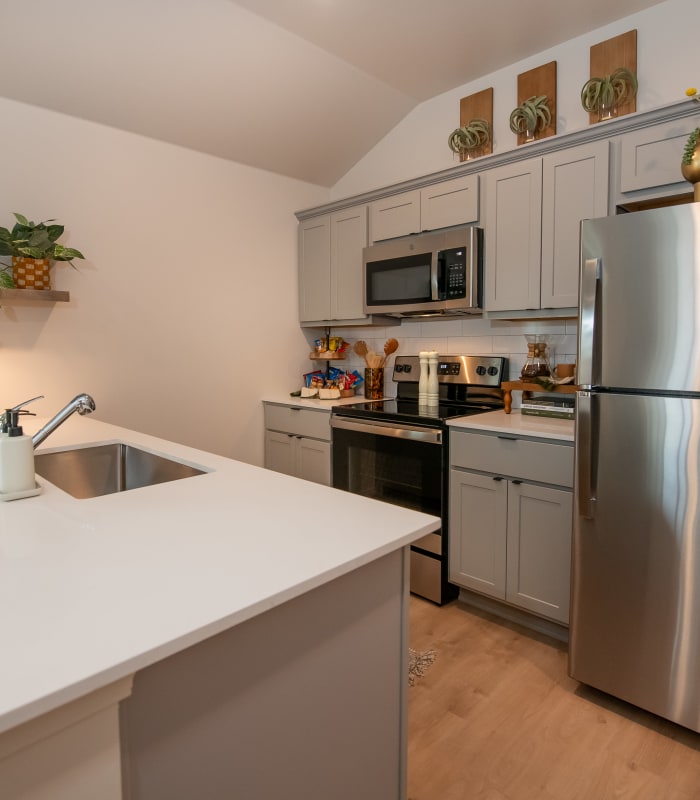 Bright and spacious kitchen at Chisholm Pointe in Oklahoma City, Oklahoma