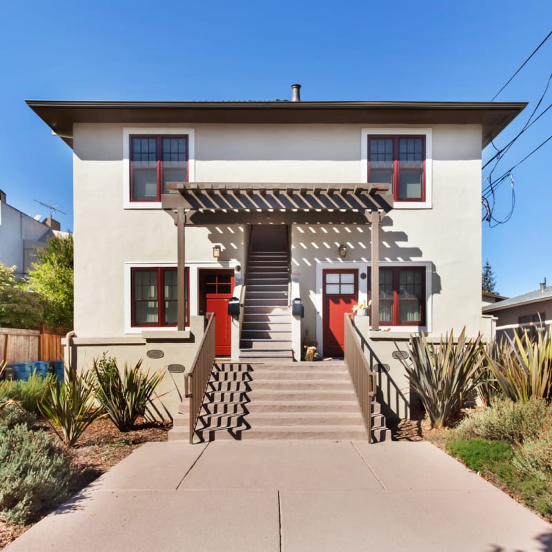 Entrance to an apartment building at Hawthorne Apartments in Palo Alto, California