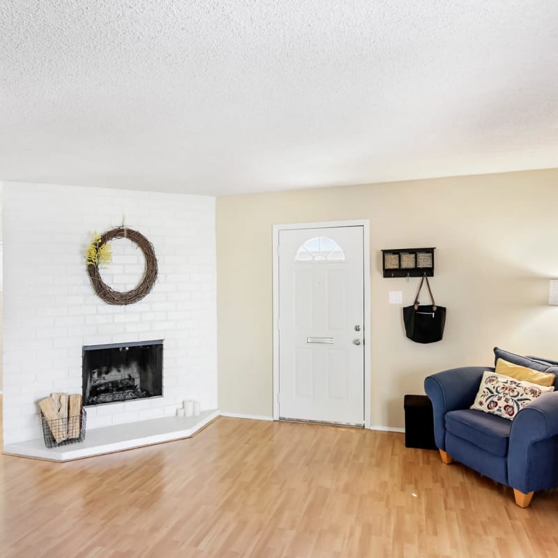 Cottage living room at Mango Tree in Santa Ana, California