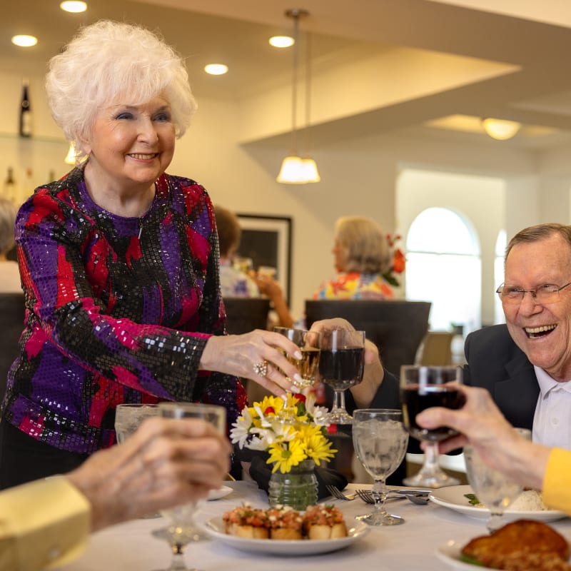 Resident couple dining at The Barclay at Santa Rosa Beach