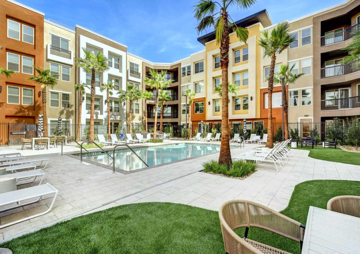 Heirloom at Torrey Pines Pool and Outdoor Courtyard in Las Vegas, NV