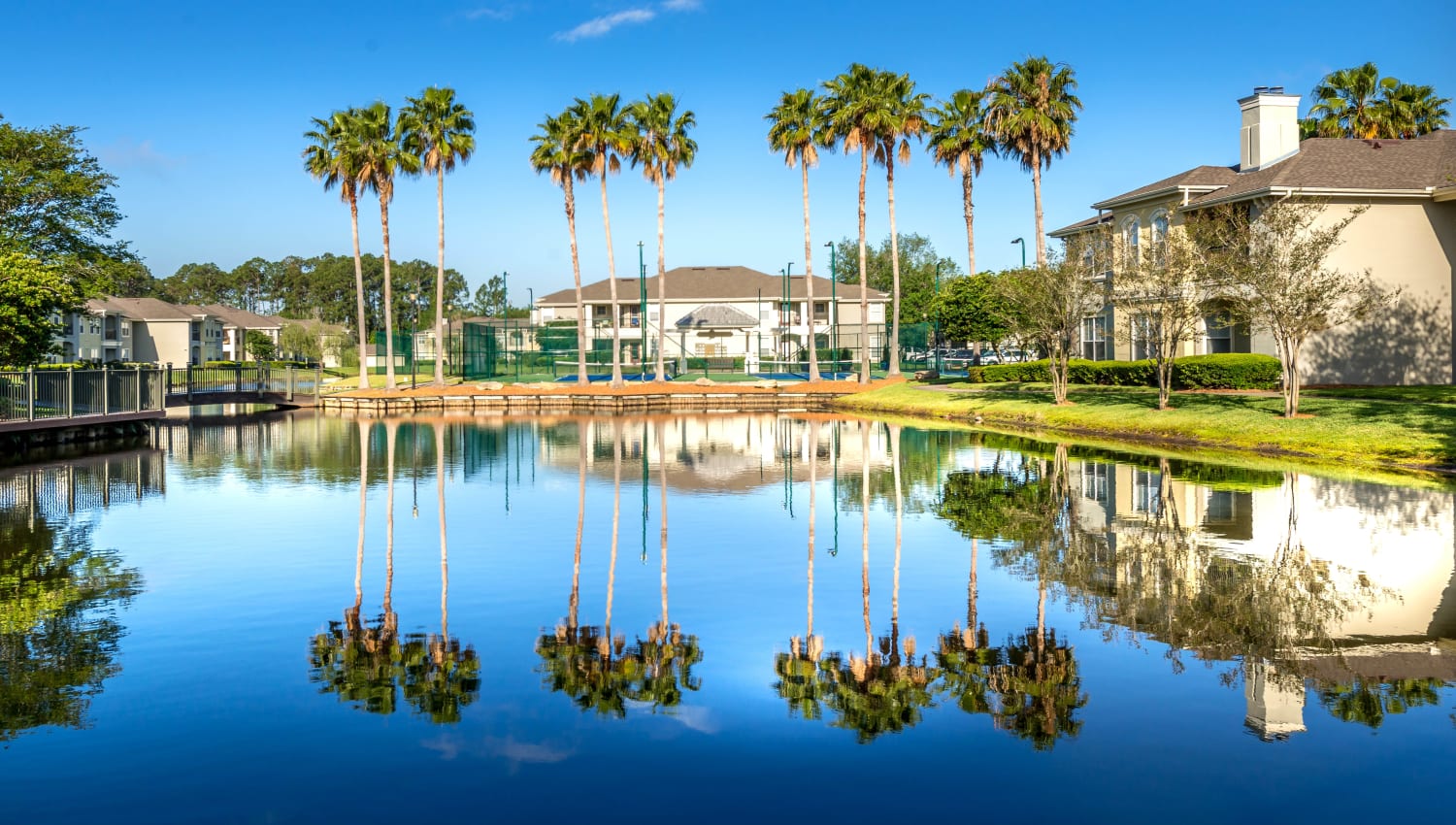 Photos of Cape House Apartments in Jacksonville, FL