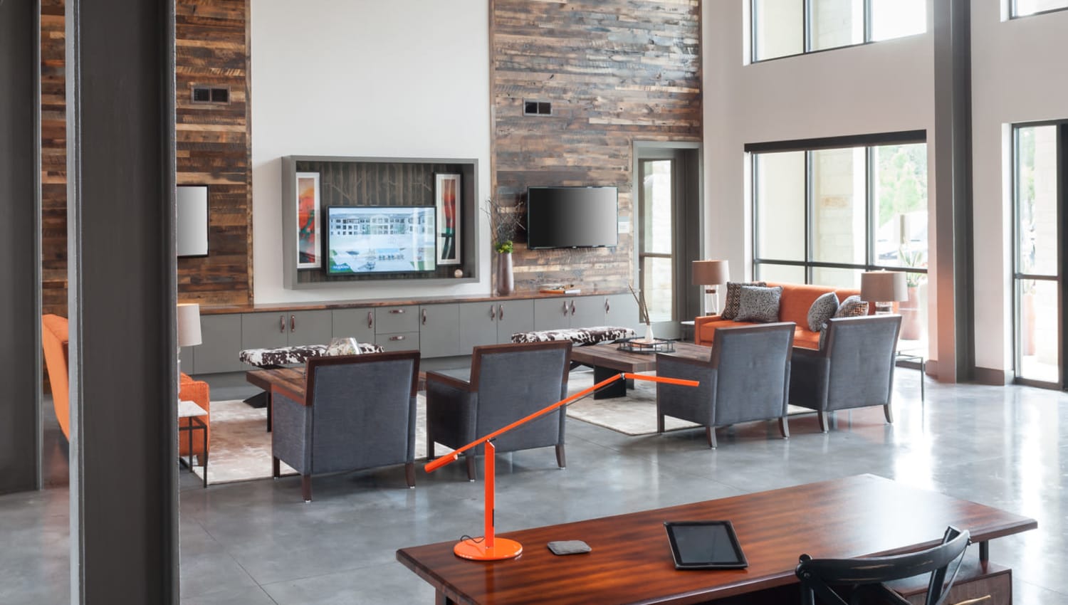 Resident lounge at Olympus Auburn Lakes in Spring, Texas