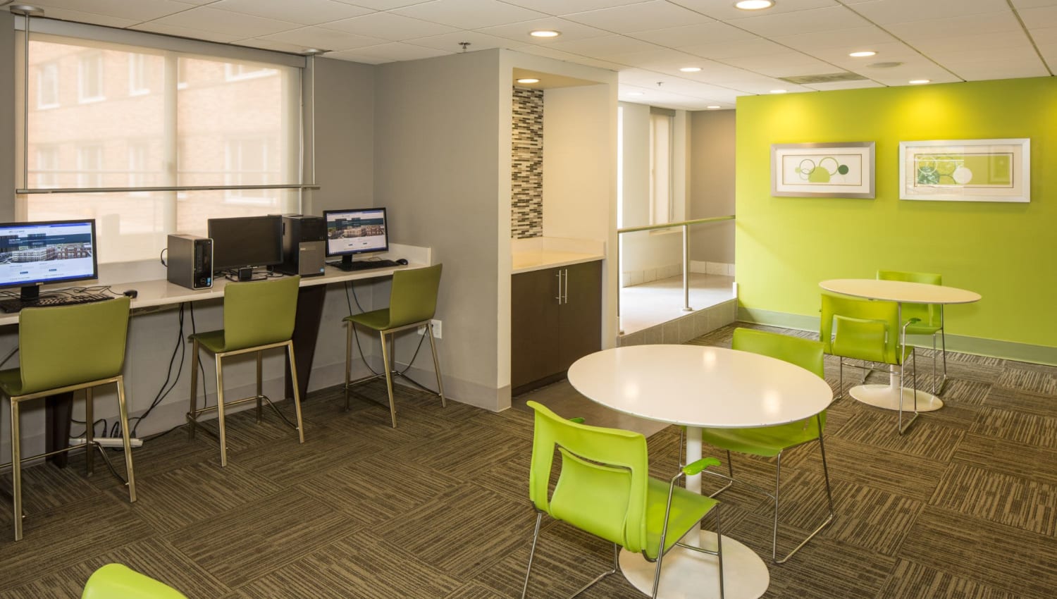 Computer room at Solace on Peachtree in Atlanta, Georgia