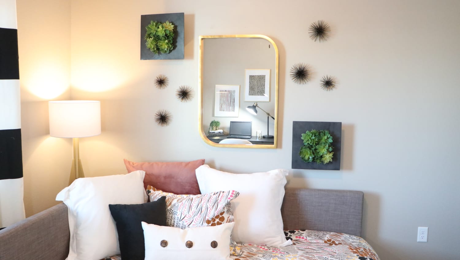 Well decorated room at Autumn Ridge in Waukee, Iowa