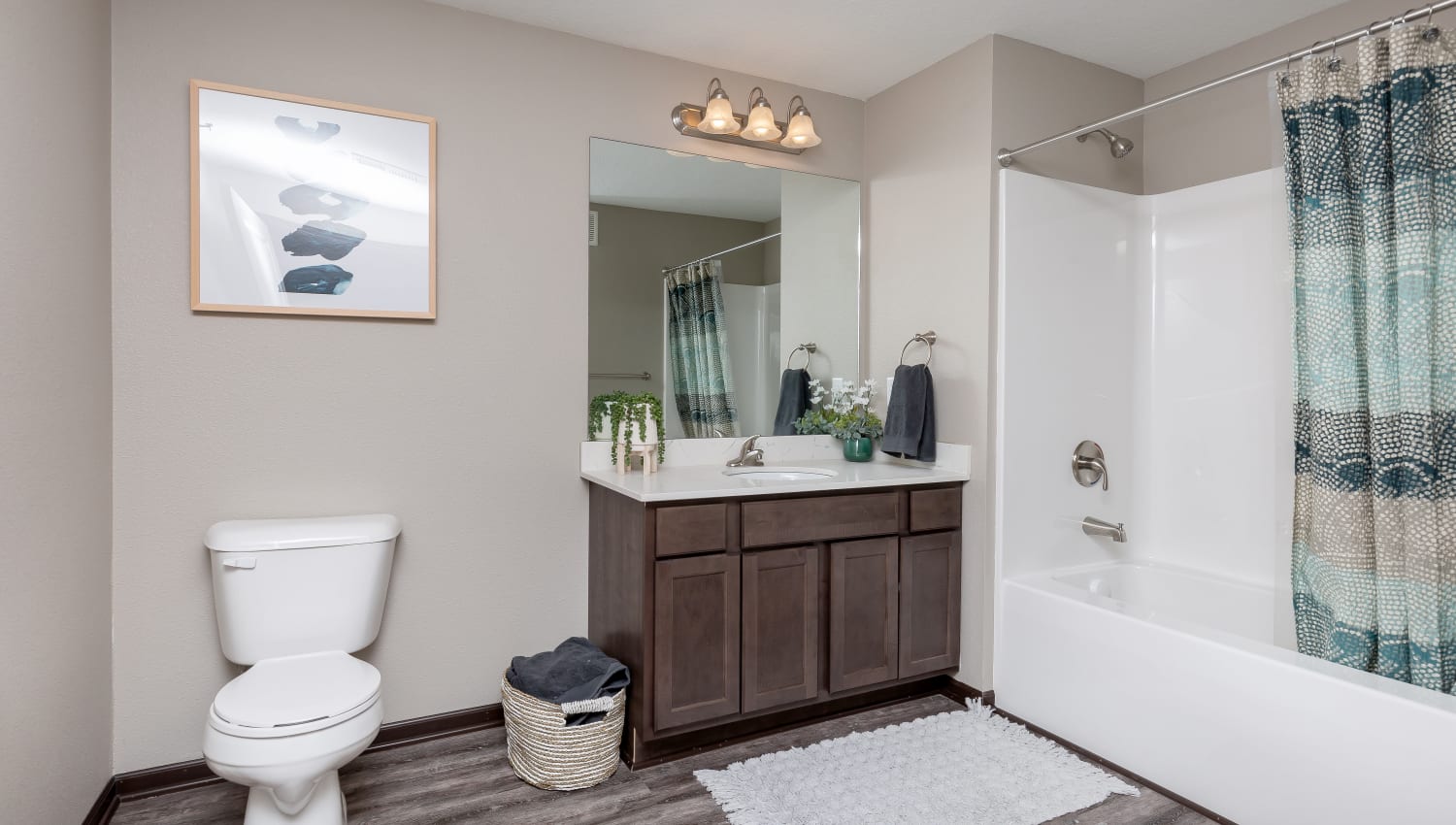 Clean bathroom at Autumn Ridge in Waukee, Iowa