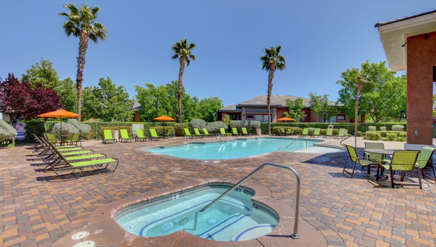 Swimming pool and spa at Canyon Villas Apartments in Las Vegas, Nevada