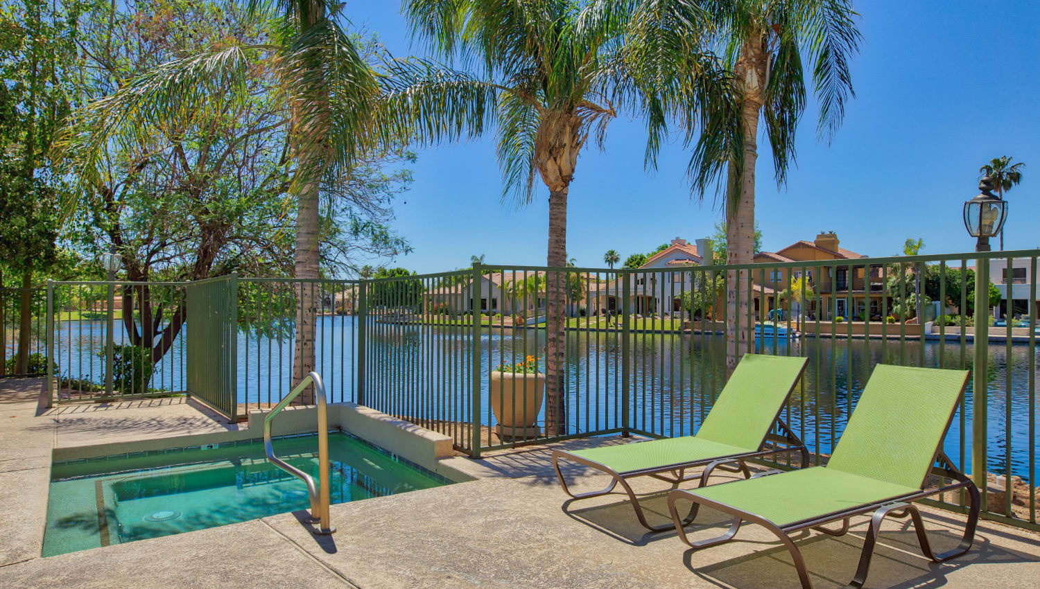 Waterfront spa at Serena Shores Apartments in Gilbert, Arizona