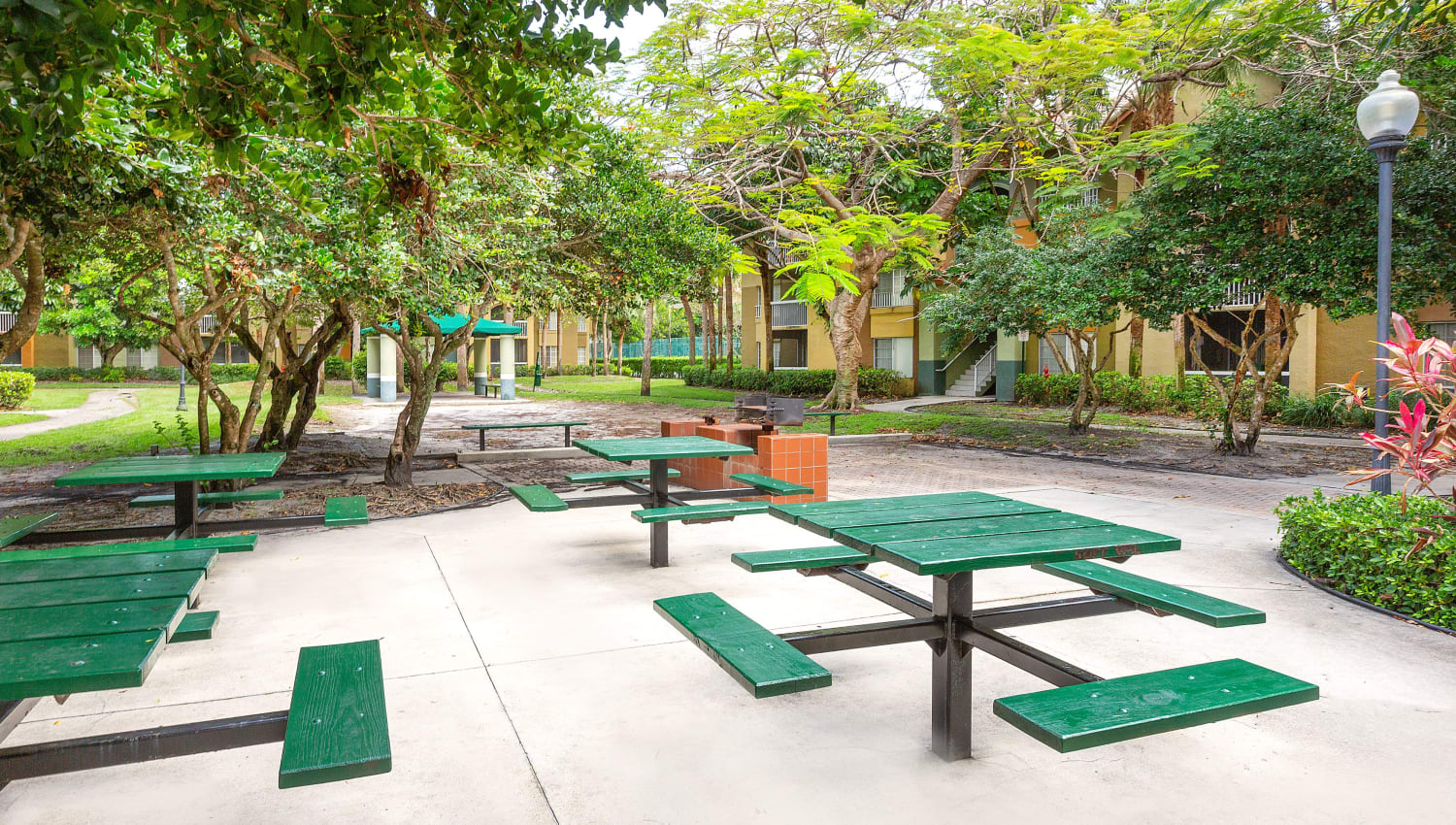 Barbecue area at Mosaic Apartments in Coral Springs, Florida