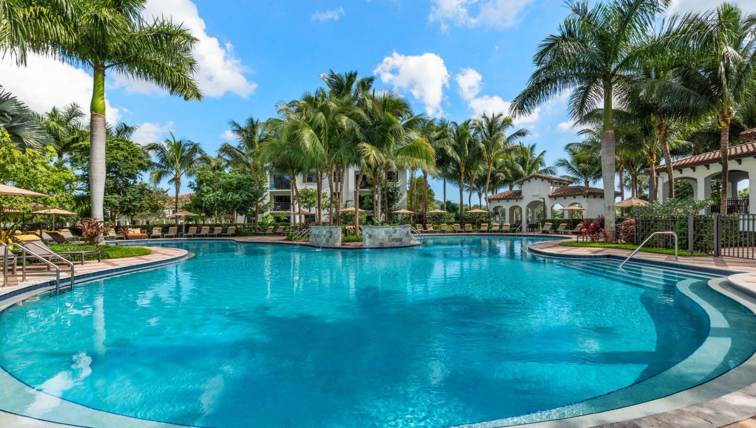 The pool at Eterno in Pompano Beach, Florida