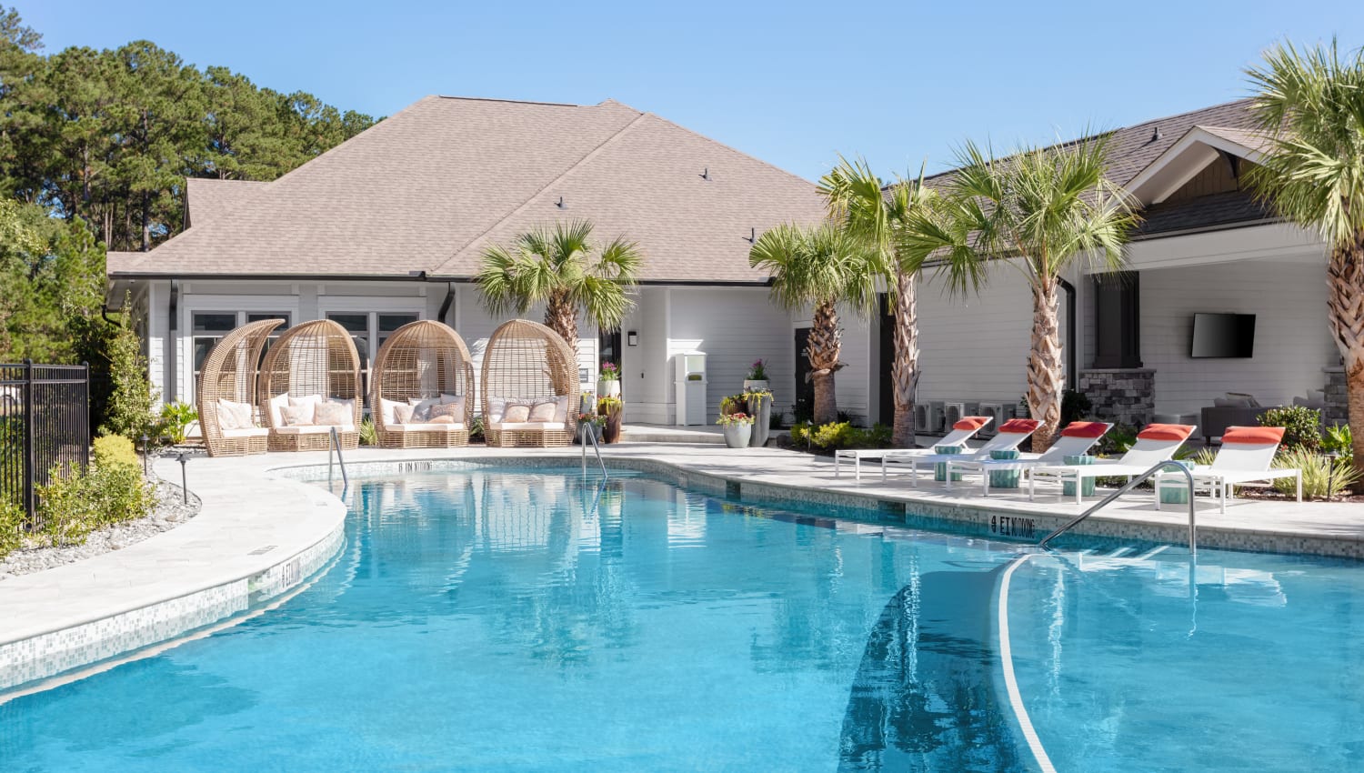 Swimming pool at Alleia Luxury Apartments in Savannah, Georgia