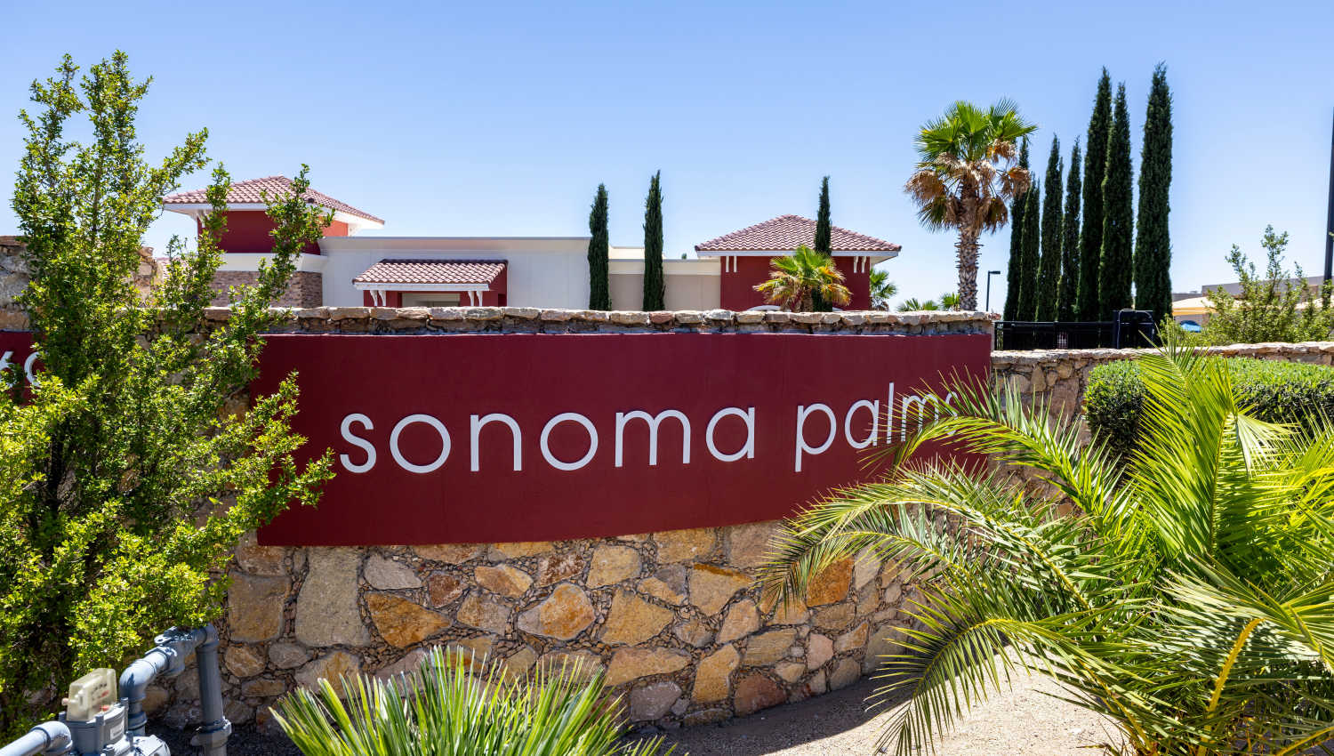 Welcome sign at Sonoma Palms